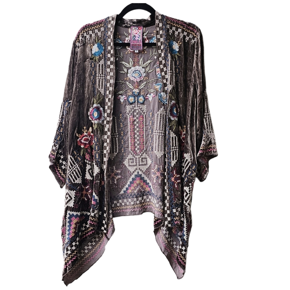 Johnny Was Dani Velvet Draped Kimono. Boho chic embroidered floral